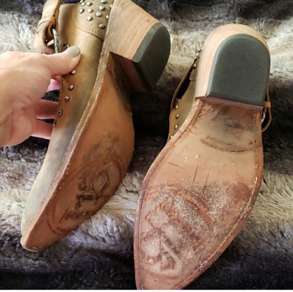 ‼️ISO Liberty black t-bone bootie - Picture 2 of 9